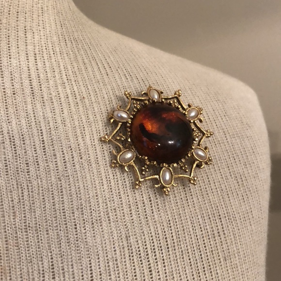 Vintage 1928 Brand Tortoise Shell Center Pin - Picture 9 of 11